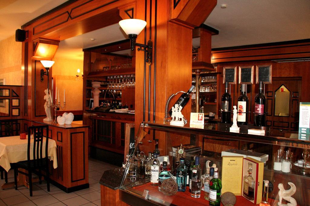 Restaurant Orakel Hotel Oberstenfeld Exterior photo